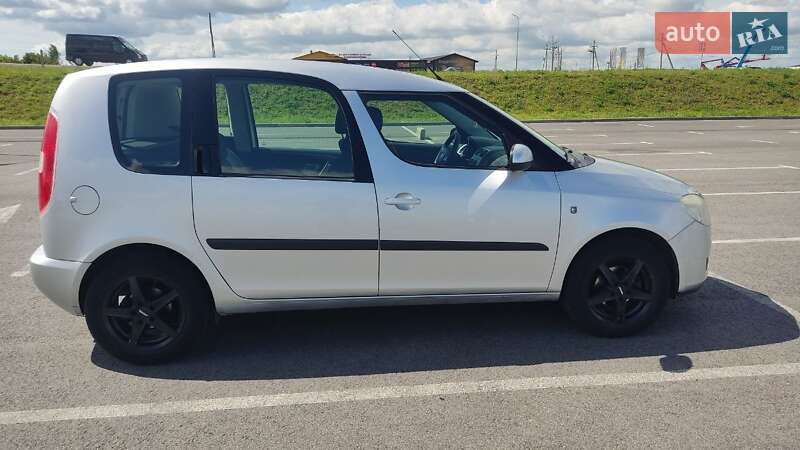 Микровэн Skoda Roomster 2007 в Львове