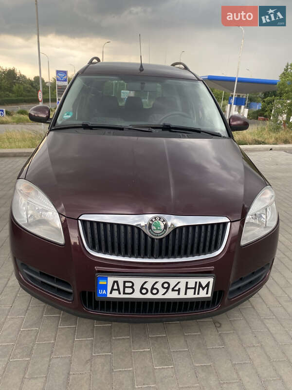 Микровэн Skoda Roomster 2009 в Виннице