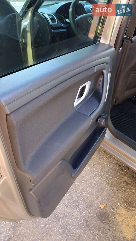 Мікровен Skoda Roomster 2009 в Южноукраїнську