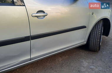 Микровэн Skoda Roomster 2010 в 