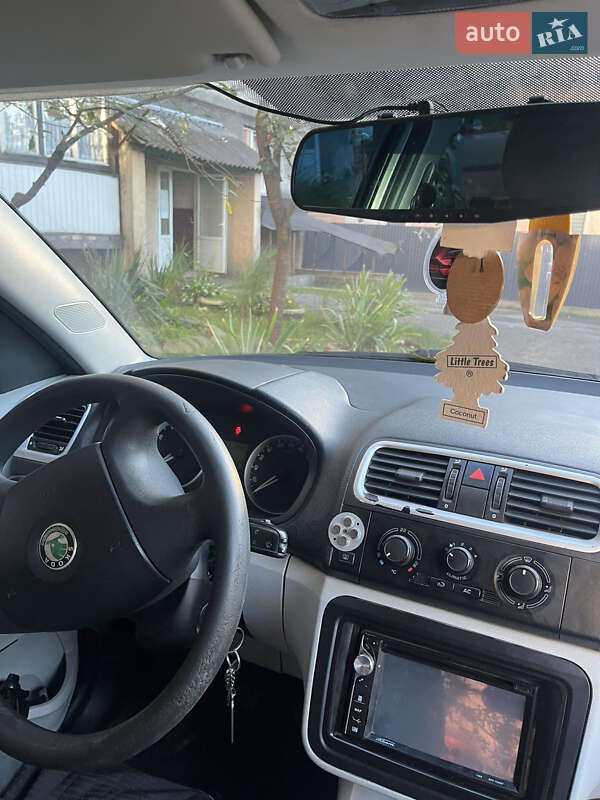 Мікровен Skoda Roomster 2007 в Сваляві