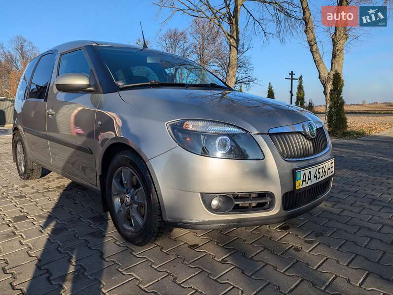 Микровэн Skoda Roomster 2008 в Киеве