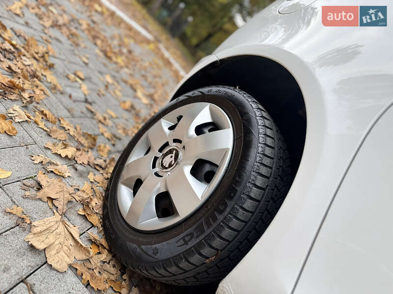 Микровэн Skoda Roomster 2007 в Дрогобыче фото 16 Микровэн Skoda Roomster 2007 в Дрогобыче