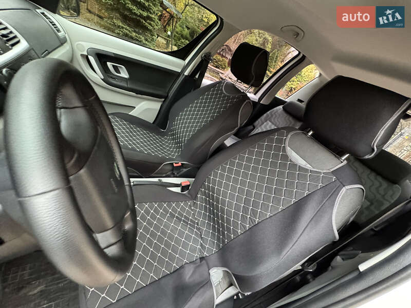 Микровэн Skoda Roomster 2007 в Дрогобыче фото 50 Микровэн Skoda Roomster 2007 в Дрогобыче