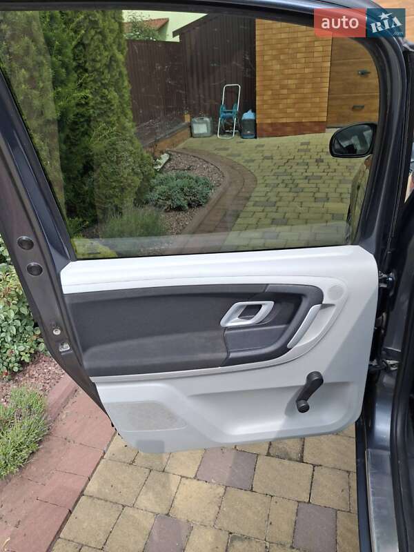 Микровэн Skoda Roomster 2007 в Городке