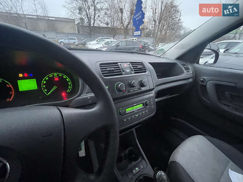 Микровэн Skoda Roomster 2009 в Луцке