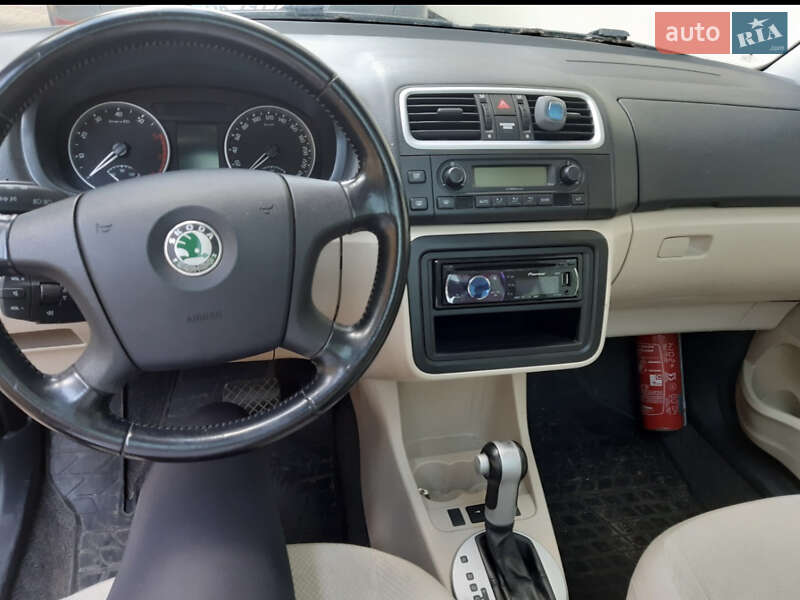 Микровэн Skoda Roomster 2008 в Ровно фото 3 Микровэн Skoda Roomster 2008 в Ровно
