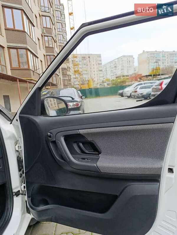 Микровэн Skoda Roomster 2014 в Черноморске