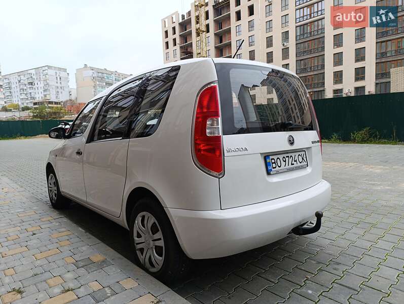 Микровэн Skoda Roomster 2014 в Черноморске