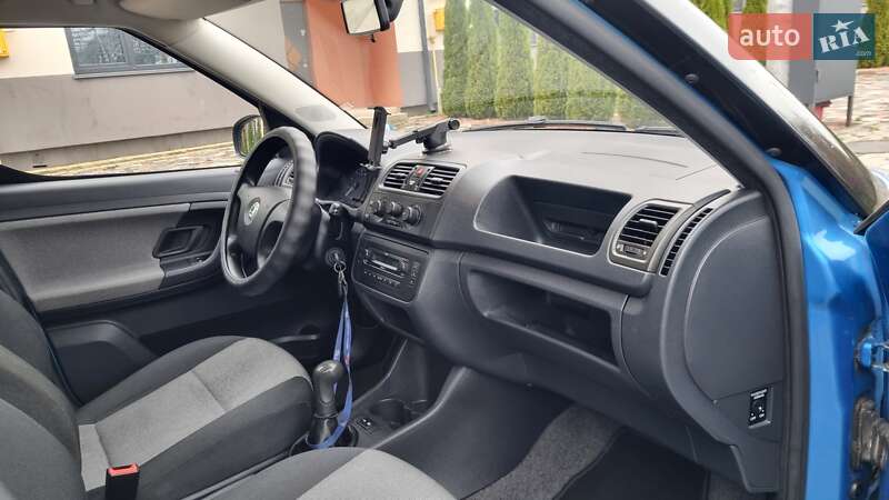 Микровэн Skoda Roomster 2009 в Луцке фото 27 Микровэн Skoda Roomster 2009 в Луцке