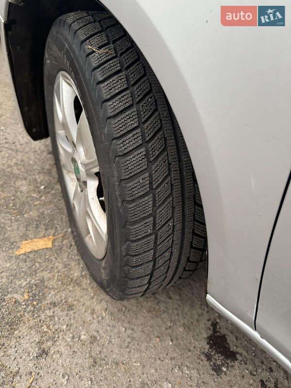 Микровэн Skoda Roomster 2014 в Кропивницком