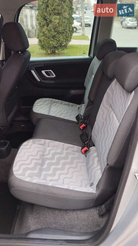 Микровэн Skoda Roomster 2009 в Виннице