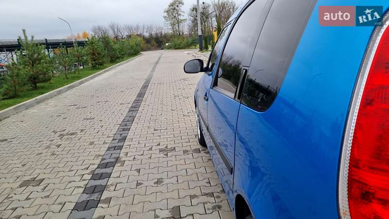 Микровэн Skoda Roomster 2009 в Луцке