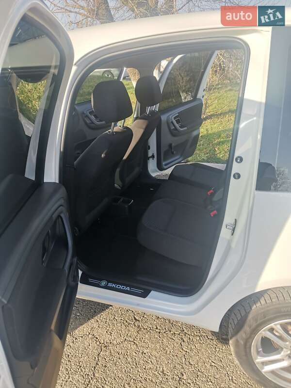 Микровэн Skoda Roomster 2010 в Великом Дальнике