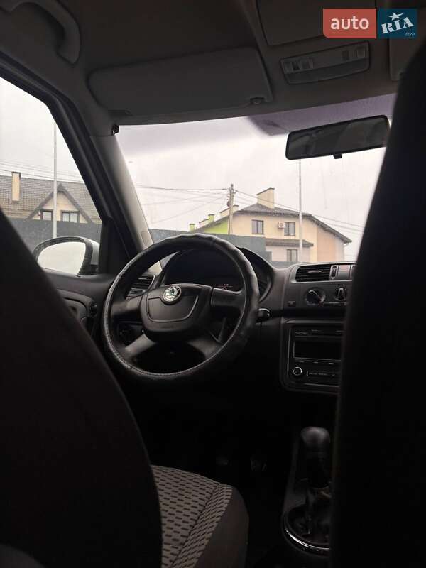 Микровэн Skoda Roomster 2010 в Львове