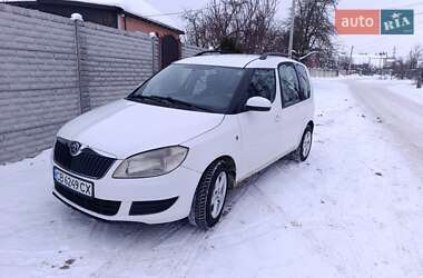 Микровэн Skoda Roomster 2015 в Чернигове