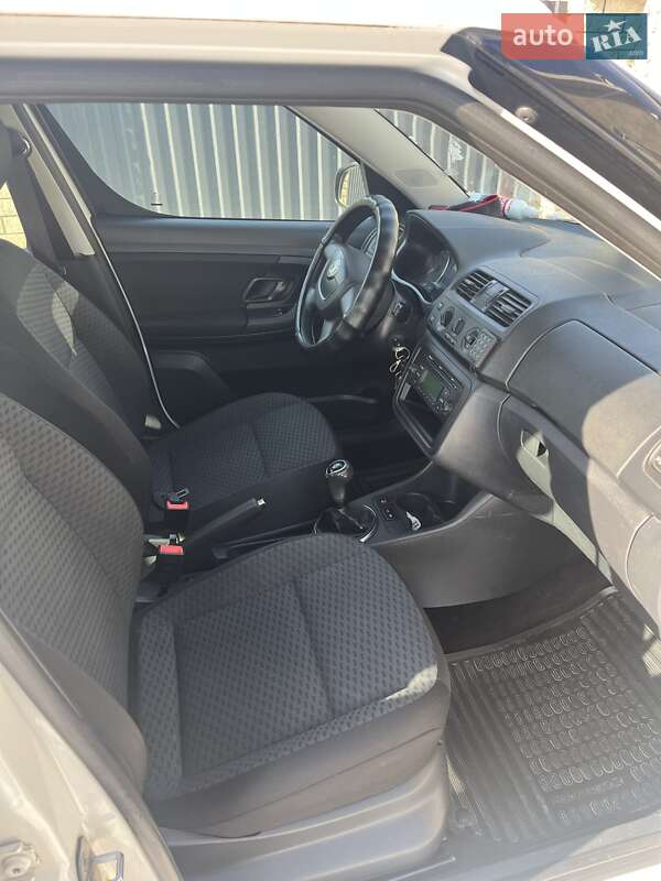 Микровэн Skoda Roomster 2011 в Каменец-Подольском