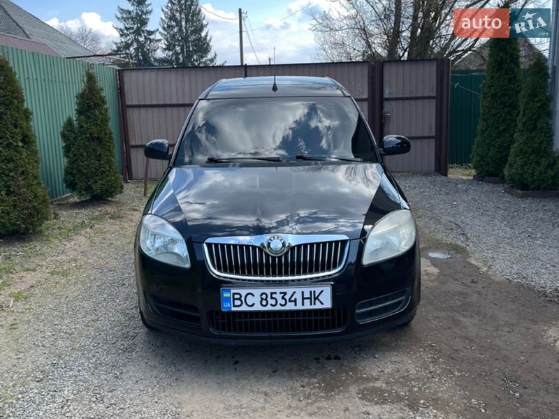 Микровэн Skoda Roomster 2006 в Мукачево