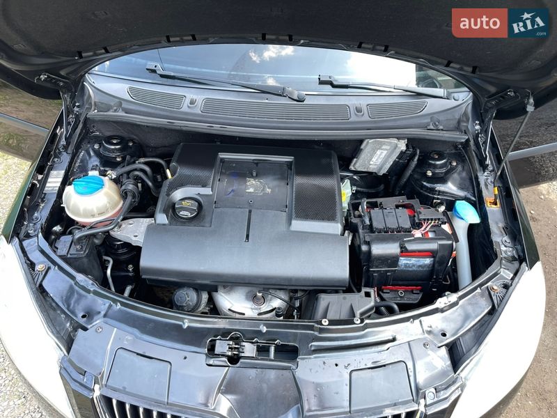 Микровэн Skoda Roomster 2006 в Мукачево