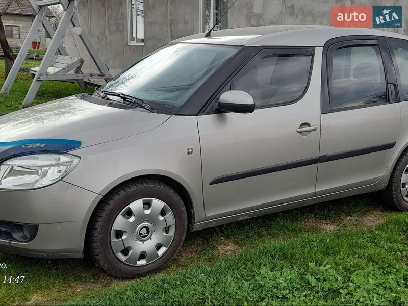 Микровэн Skoda Roomster 2008 в Городенке