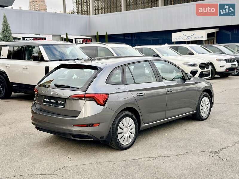 Хэтчбек Skoda Scala 2023 в Киеве