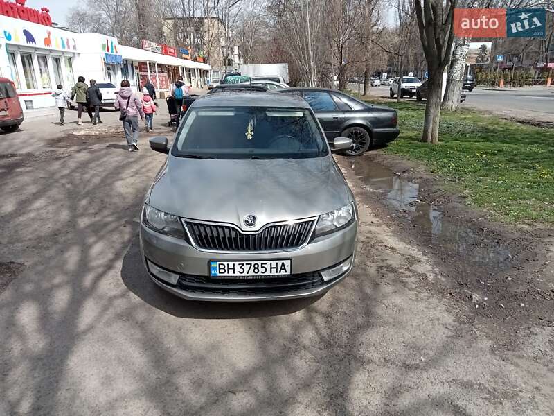 Хэтчбек Skoda Spaceback 2015 в Одессе