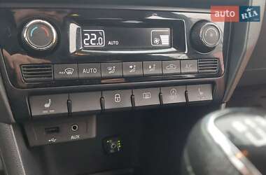 Хэтчбек Skoda Spaceback 2015 в 