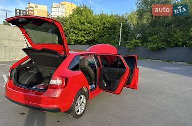 Хэтчбек Skoda Spaceback 2016 в 