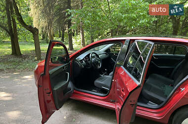 Хэтчбек Skoda Spaceback 2014 в 