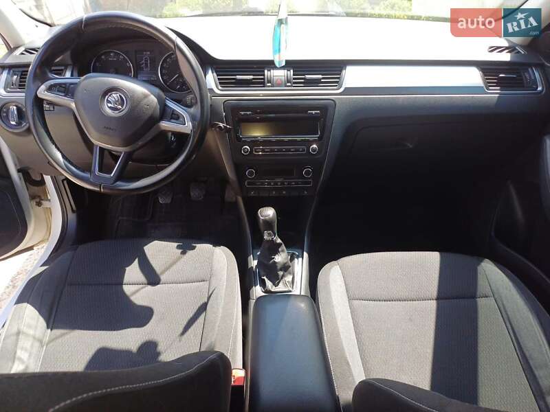 Хэтчбек Skoda Spaceback 2015 в Киеве
