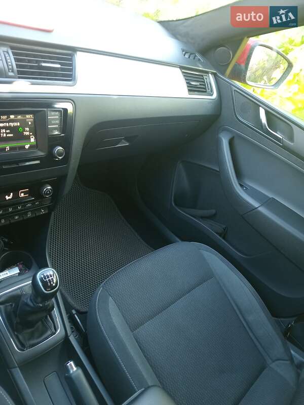 Хэтчбек Skoda Spaceback 2015 в Запорожье