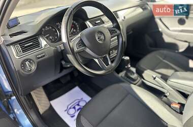 Хэтчбек Skoda Spaceback 2015 в 