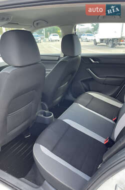Хэтчбек Skoda Spaceback 2016 в 