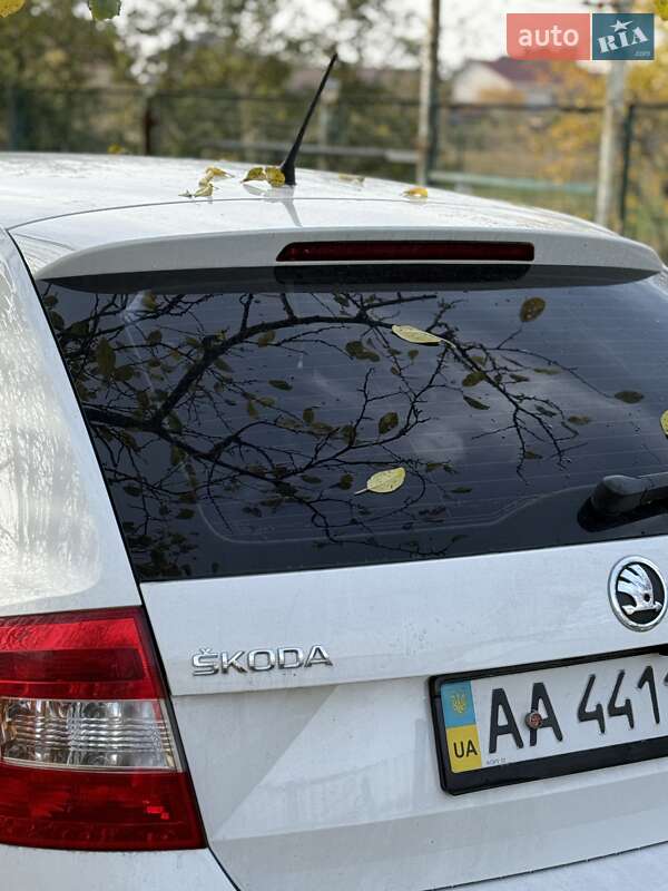 Хетчбек Skoda Spaceback 2014 в Києві фото 5 Хетчбек Skoda Spaceback 2014 в Києві