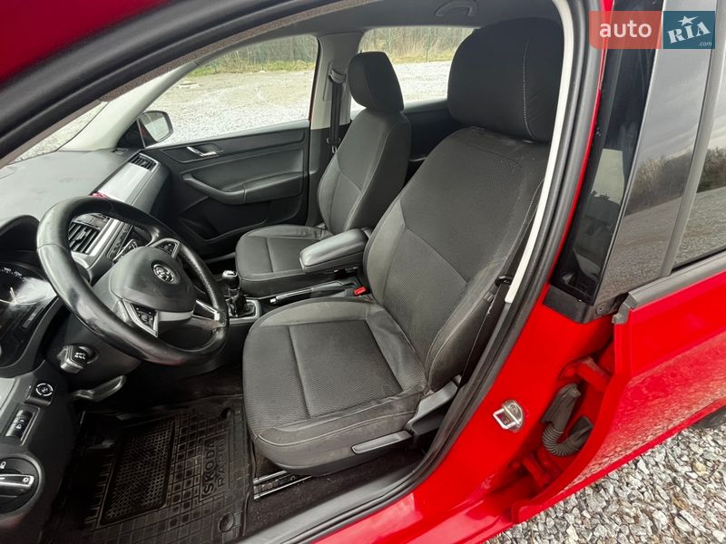 Хэтчбек Skoda Spaceback 2015 в Львове