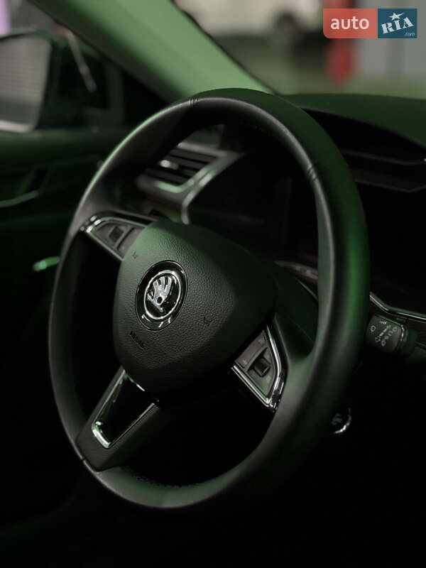 Универсал Skoda Superb Scout 2019 в Киеве фото 45 Универсал Skoda Superb Scout 2019 в Киеве