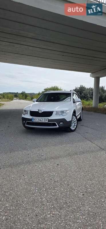 Универсал Skoda Superb Scout 2012 в 