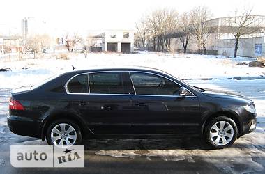 Седан Skoda Superb 2010 в 