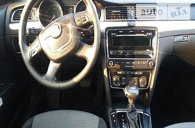 Седан Skoda Superb 2010 в Ужгороде