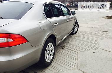 Седан Skoda Superb 2011 в 