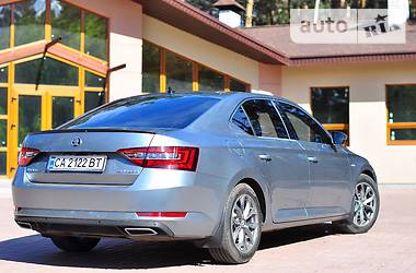 Седан Skoda Superb 2016 в Черкассах