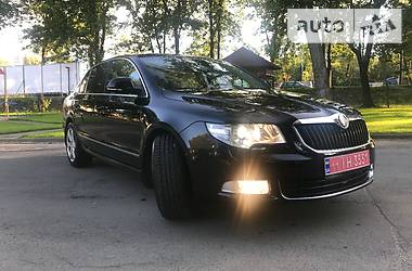 Седан Skoda Superb 2010 в Киеве