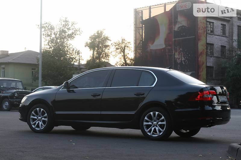 Лифтбек Skoda Superb 2013 в Каменском