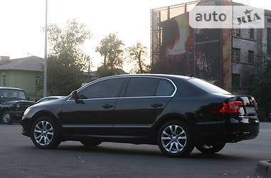 Лифтбек Skoda Superb 2013 в 