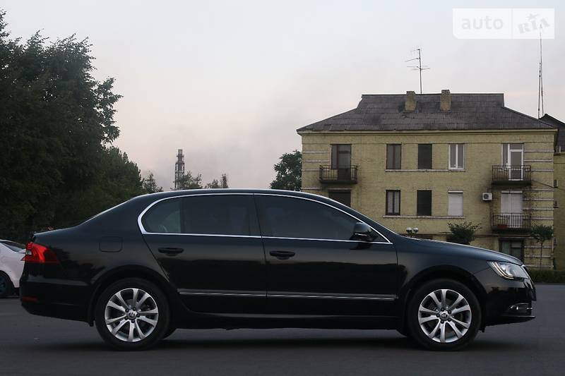 Лифтбек Skoda Superb 2013 в Каменском