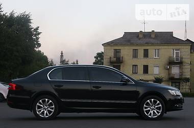 Лифтбек Skoda Superb 2013 в 