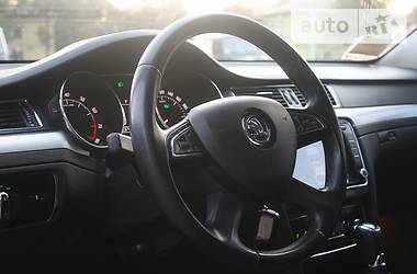 Лифтбек Skoda Superb 2013 в 
