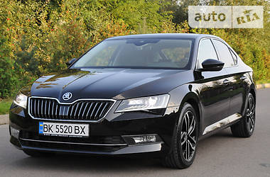 Седан Skoda Superb 2016 в Ровно