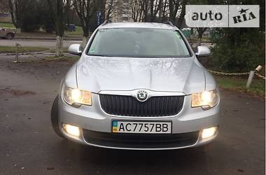 Универсал Skoda Superb 2011 в Луцке