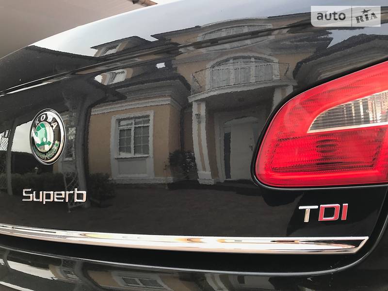 Седан Skoda Superb 2012 в Києві